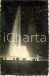 Cartolina originale da collezione 1943 MILANO Fontana illuminata in piazza CASTELLO Cartolina ANIMATA FP VG 1
