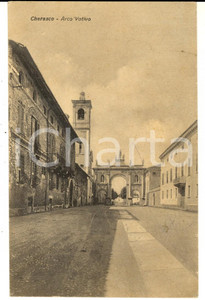 Cartolina originale da collezione 1933 CHERASCO (CN) Veduta con arco votivo *Cartolina postale FP VG 1