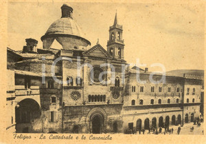 Cartolina originale da collezione 1953 FOLIGNO (PG) La Cattedrale e le canoniche *Cartolina postale ANIMATA FG VG 1