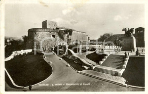 Cartolina originale da collezione 1937 TRIESTE Basilica di SAN GIUSTO e Monumento ai Caduti *Cartolina FP VG 1