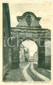 Cartolina originale da collezione 1938 BIELLA Porta Antica al Quartiere PIAZZO *Cartolina FP VG 1