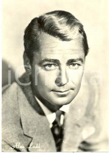 Cartolina originale da collezione 1979 CINEMA Attore Alan LADD Ritratto fotografico *Cartolina FG VG UNIVERSAL 1