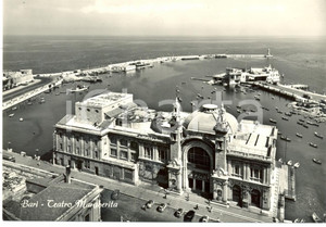 Cartolina originale da collezione 1955 ca BARI Veduta dall alto Teatro MARGHERITA e Porto Cartolina FG NV 1