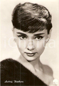 Cartolina originale da collezione 1950 ca CINEMA Portrait Audrey HEPBURN Actress PARAMOUNT Cartolina FG NV 1