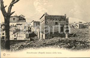 Cartolina originale da collezione 1930 ca BOSCOTRECASE NA Paese invaso da eruzione VESUVIO Cartolina FP NV 1