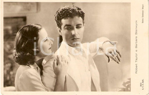 Cartolina originale da collezione 1930 ca CINEMA Barbara STANWYCK e Robert TAYLOR Ritratto Cartolina FP NV 1
