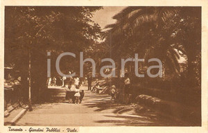 Cartolina originale da collezione 1941 TARANTO Carrozzina e vigile urbano ai Giardini pubblici *Cartolina FP VG 1