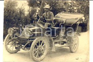 Cartolina originale da collezione 1910 ca PORDENONE Guidatore su auto d epoca impolverata Fotografia FP VG 1