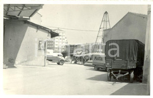 Fotografia d epoca originale 1950 ca MILANO Viale CORSICA Veduta cortile Stabilimenti MOTTA Foto FP 1