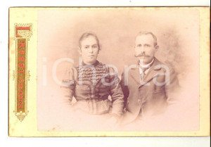 Fotografia d'epoca originale 1902 STRADELLA (PV) Coppia di sposi borghesi *Fotografia L. ROSSI 1
