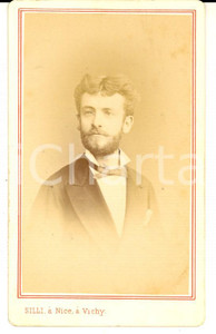 Fotografia d'epoca originale 1880 ca NICE (F) Giovane uomo in abito elegante *Fotografia SILLI CDV 1
