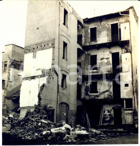 Fotografia d'epoca originale 1960 ca PAVIA via BOEZIO Vecchi fabbricati pericolanti *Fotografia artistica 1