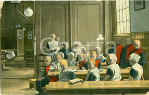 Cartolina originale da collezione 1907 AMSTERDAM NE Un aula dell orfanotrofio ILLUSTRATA Cartolina FP VG 1