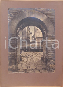 Fotografia d epoca originale 1940 ca TORINO Particolare PORTA PALATINA sulla piazza Foto ed. Guido COMETTO 1