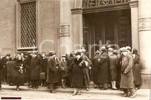 Fotografia d'epoca originale 1940 MILANO Riscatto gratuito indumenti MONTE DI PIETA' 1