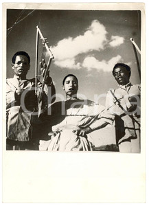 Fotografia d'epoca originale 1935 ETIOPIA Guerrieri abissini durante il conflitto italo-etiopico *DANNEGGIATA 1