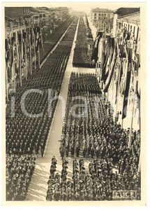 Fotografia d'epoca originale 1938 MILANO ? Reparti della GIL schierati per una parata *Fotografia 1