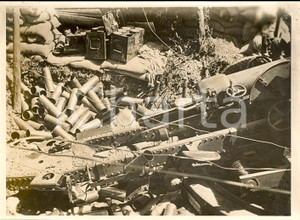Fotografia d'epoca originale 1940 ca WW2 Materiale bellico inglese preda di tedeschi 1