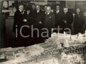 Fotografia d'epoca originale 1937 WIEN Richard SCHMITZ Francesco SALATA architettura italiana SEZESSION *Foto 1