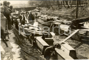 Fotografia d'epoca originale 1938 CINA Sino-Japanese War *Le navi dei morti su fiume 1