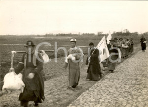 Fotografia d epoca originale 1938 CINA Guerra CINOGIAPPONESE Commissioni cinesi di pace tra i campi Foto 1