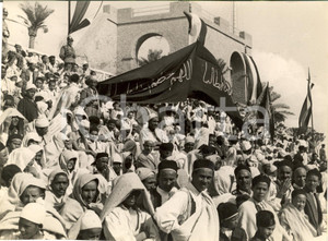 Fotografia d epoca originale 1935 TRIPOLI Stendardi GioventÃ¹ Araba inneggiano a DUCE 1
