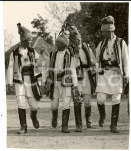 Fotografia d epoca originale 1930 ca BUCOVINA ROMANIA Festa in costumi tradizionali Fotografia 1