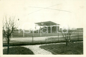 Fotografia d epoca originale 1930 ca MILANO Spettatori in tribuna al campo sportivo Fotografia 1
