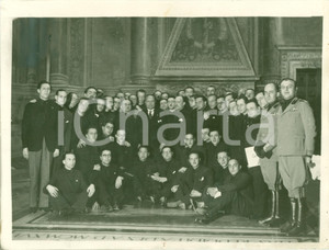 Fotografia d epoca originale 1931 ROMA Benito MUSSOLINI con laureati di Scienze Politiche di PERUGIA Foto 1