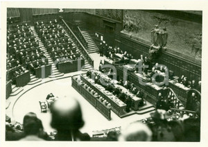 Fotografia d epoca originale 1938 ROMA Entusiasmo alla CAMERA per discorso DUCE su ANSCHLUSS Fotografia 1