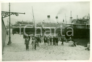 Fotografia d epoca originale 1933 GENOVA CROCIERA MEDITERRANEA Sbarco Piroscafo GIULIO CESARE Fotografia 1
