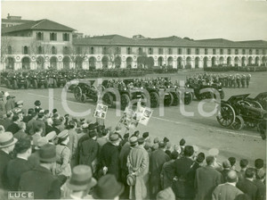 Fotografia d epoca originale 1936 ROMA CASERMA MACAO Consegna del labaro 13Â° Reggimento ARTIGLIERIA Foto 1