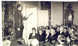 Fotografia d epoca originale 1936 LONDRA Raduno della Vittoria  Dino GRANDI legge la dichiarazione del Duce 1