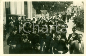 Fotografia d epoca originale 1931 MILANO Banda musicale accoglie piccoli camerati Dalmati VIA CONSERVATORIO 1