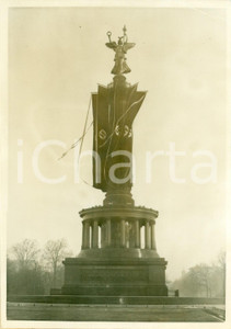 Fotografia d epoca originale 1938 BERLIN La Colonna della Vittoria pavesata per il Giorno del Reichstag FOTO 1