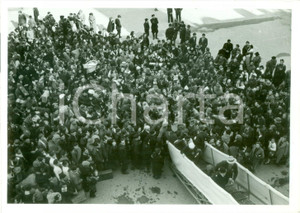 Fotografia d epoca originale 1939 VENEZIA Rurali si imbarcano su piroscafo SARDEGNA per l AFRICA ORIENTALE 1