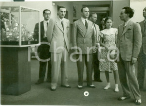 Fotografia d epoca originale 1936 MILANO Dino ALFIERI visita la Mostra della Triennale Fotografia 1