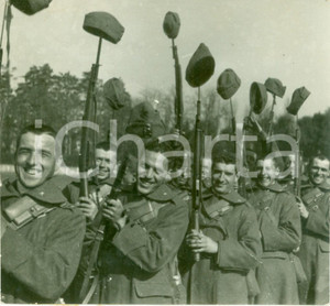 Fotografia d epoca originale 1935 FIRENZE 84° Reggimento Fanteria sfila per le vie della città  Fotografia 1