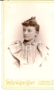 Fotografia d epoca originale 1920 ca PATERSON USA Ritratto di una giovane donna TOWNSEND, GRAY AND KNAPP 1