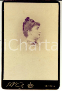 Fotografia d epoca originale 1890 ca VENEZIA Ritratto di donna con spilla di perle Fotografia VIANELLI 1