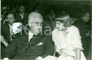 Fotografia d epoca originale 1958 ISOLA DI CAPRI Francesco FLORA alla Foire aux PoÃ¨tes Fotografia 1