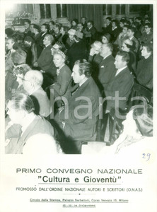 Fotografia d epoca originale 1959 MILANO Primo Convegno Nazionale Cultura e GioventÃ¹ O.N.A.S Il pubblico FOTO 1