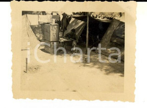 Fotografia d epoca originale 1941 WW2 VALONA ALBANIA Soldato in tenda pronto al rientro in Italia Foto 7x5 1