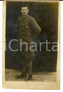 Fotografia d epoca originale 1920 ca REGIO ESERCITO Ritratto di mutilato con medaglia al petto Fotografia FP 1
