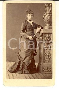 Fotografia d epoca originale 1880 ca GENOVA Ritratto giovane nobildonna con abito nero Foto GIULIO ROSSI CDV 1