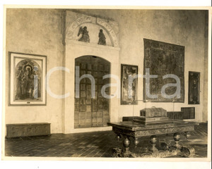 Fotografia d epoca originale 1970 ca AREA TORINESE Antico palazzo con esposizione museale Foto HAUS 24x18 1