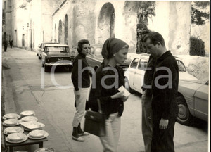 Fotografia d epoca originale 1960 ROMA Alberto del BELGIO e Paola RUFFO presso un banchetto Foto 24x18 1