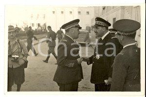 Fotografia d epoca originale 1937 BENGASI LIBIA Gen. VOLLI e sottosegretario aeronautica francese Foto 1