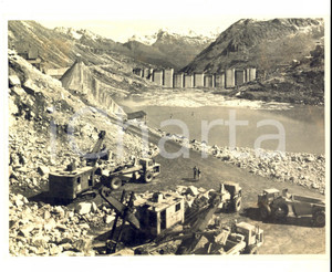 Fotografia d epoca originale 1950 ca ALPI FRANCESI Diga in costruzione con lago artificiale Foto 24x17 cm 1