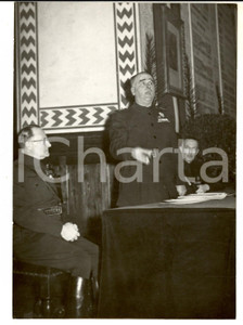 Fotografia d epoca originale 1938 MILANO Acceso discorso di un funzionario del PNF Fotografia 13x18 cm 1